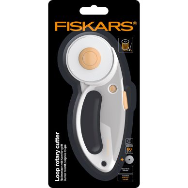 Fiskars Titanium Rotary Cutter 60mm F1066040 PACKAGING - William Gee UK